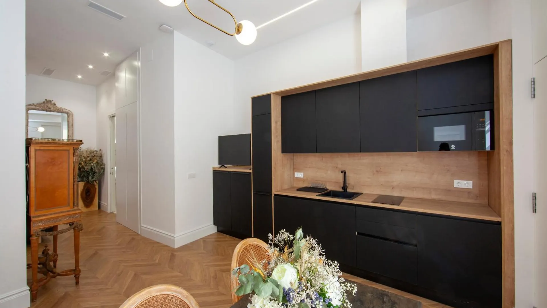 Pries Homes - Center Beach Малага
