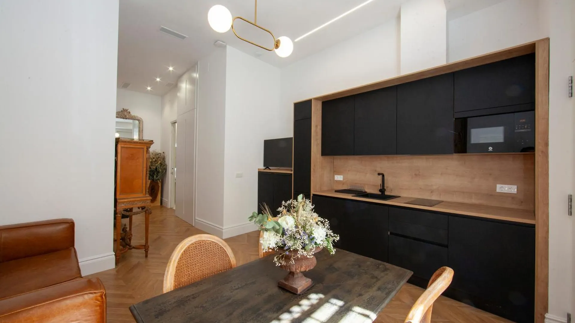 Pries Homes - Center Beach Малага 0*,  Испания